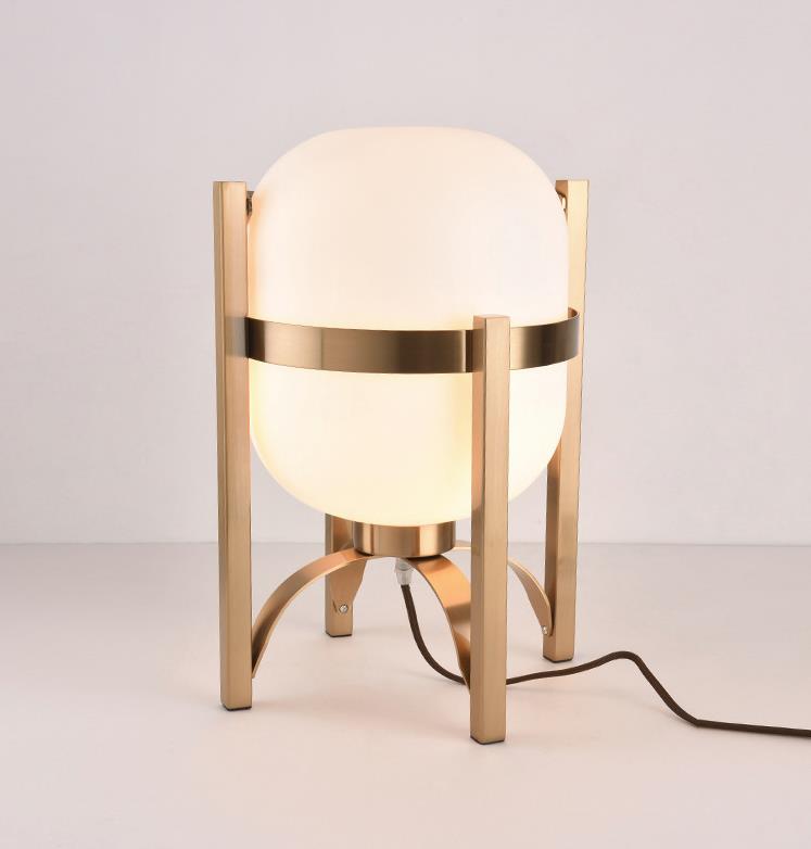 Table Lamp R26